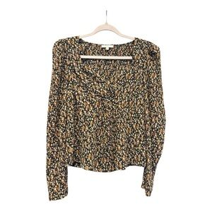 Skies are Blue Floral Top Size Medium (M)